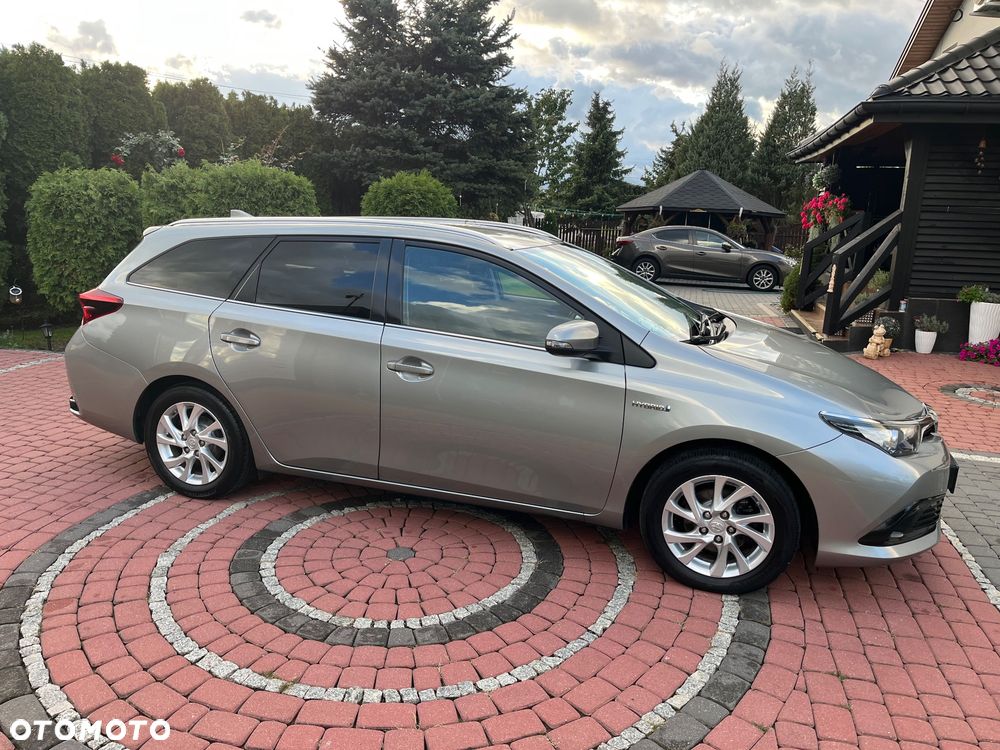 Toyota Auris 1.8 HSD Luna - 4