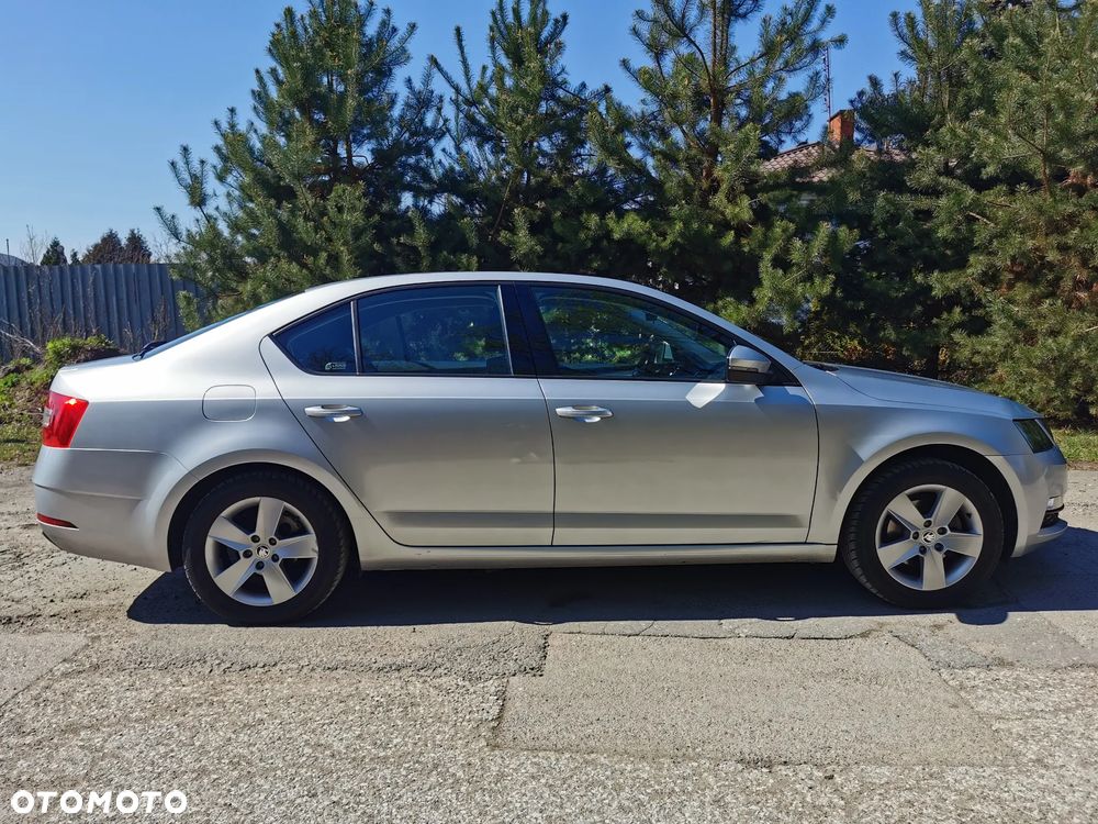 Skoda Octavia 1.4 TSI Ambition - 6