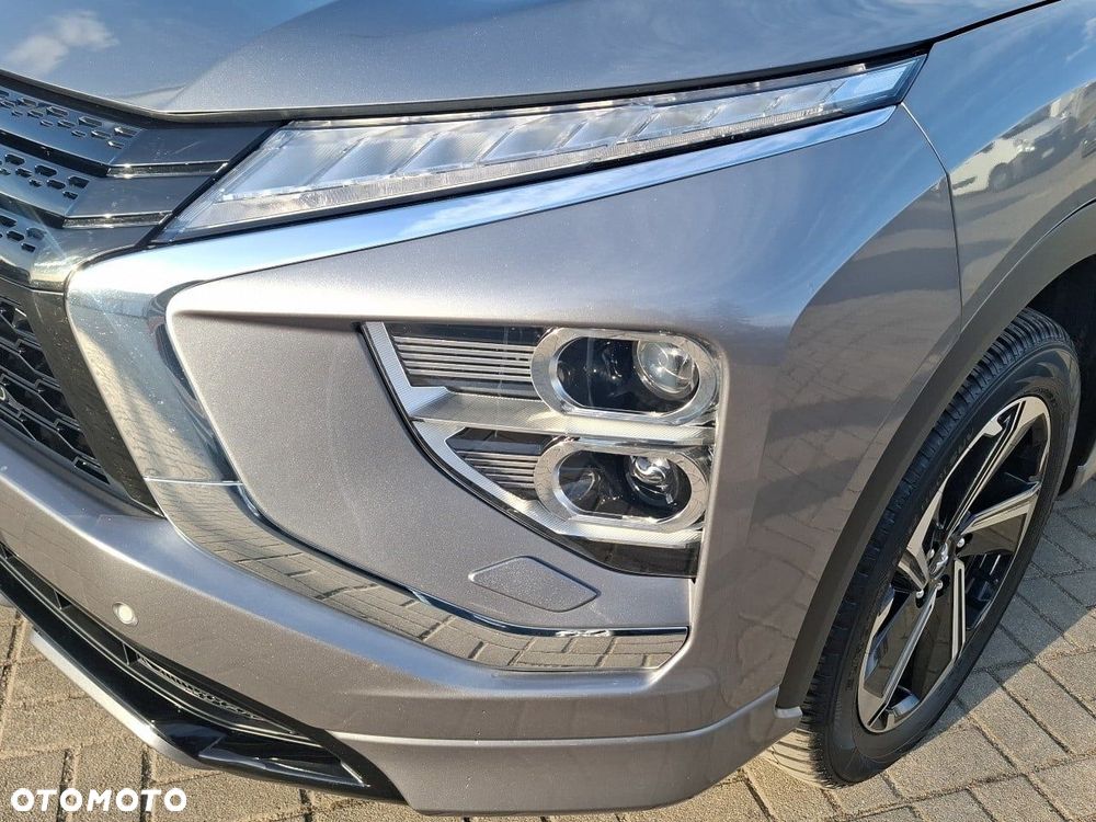 Mitsubishi Eclipse Cross - 16