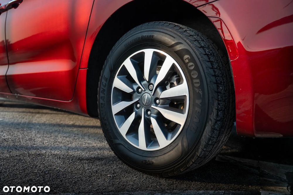 Chrysler Pacifica - 5