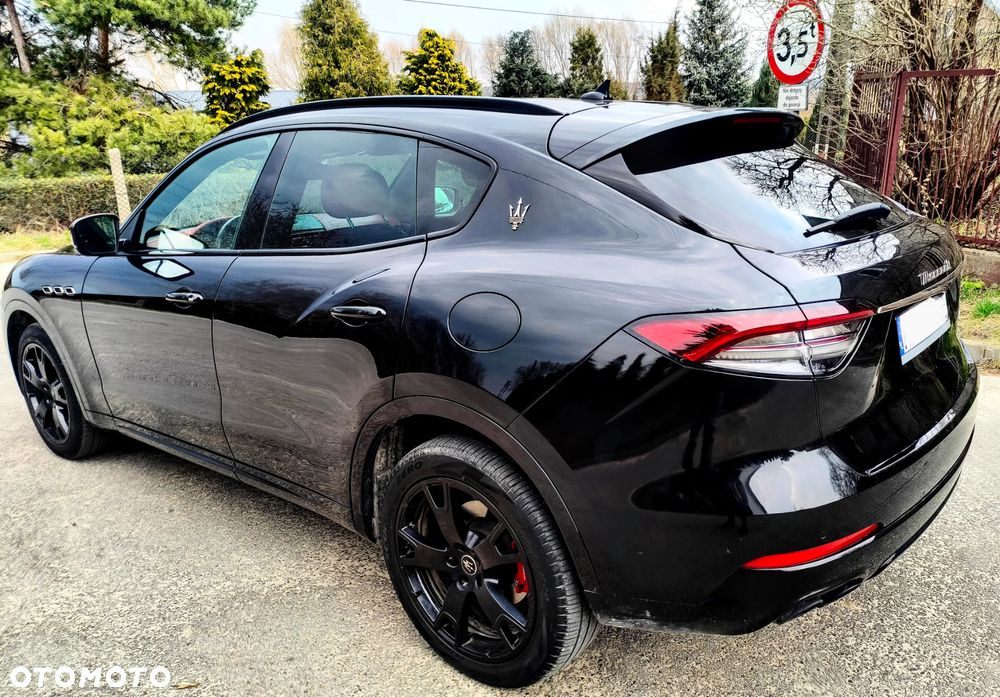 Maserati Levante Essence - 4