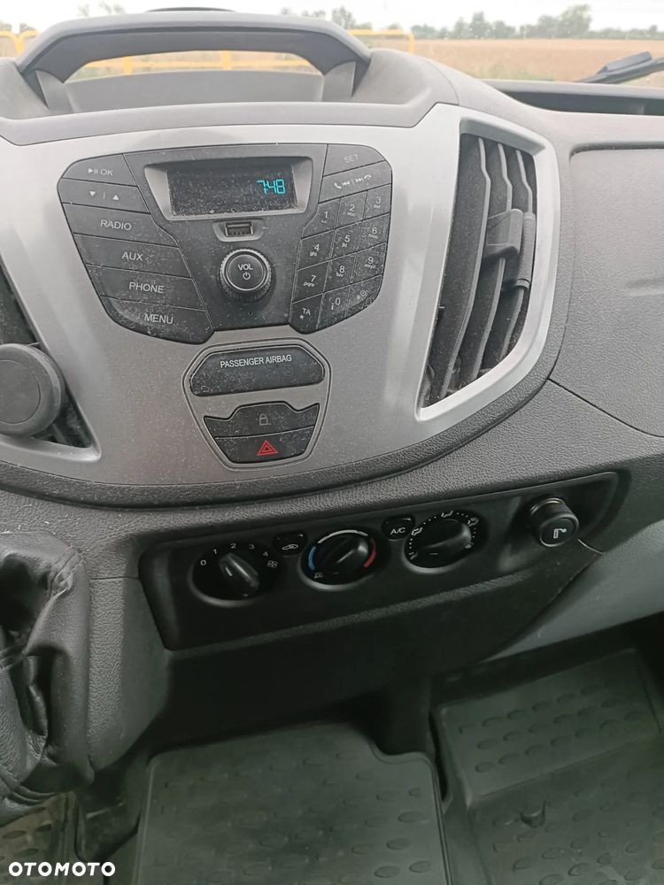 Ford Transit - 22