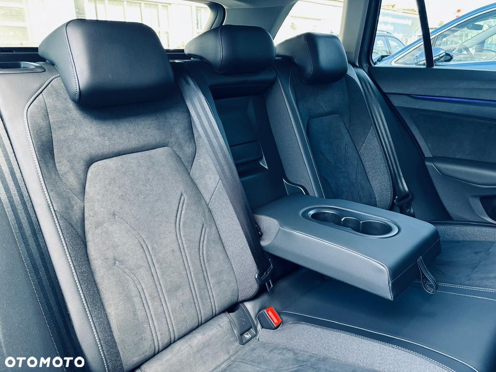 Volkswagen Golf - 20