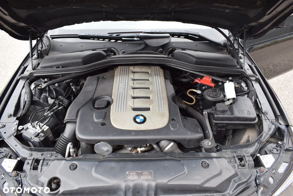 BMW Seria 5 - 32