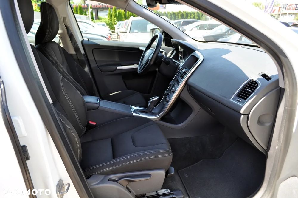 Volvo XC 60 D3 Drive-E Momentum - 20