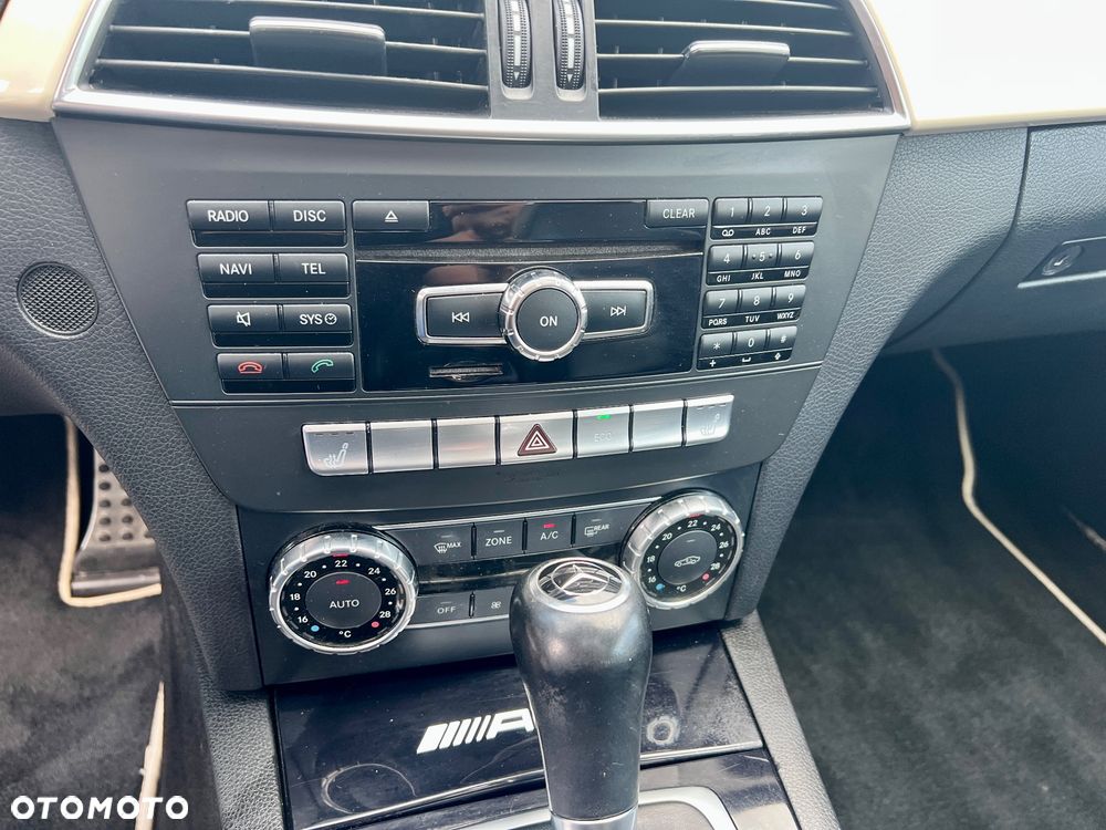 Mercedes-Benz Klasa C 250 7G-TRONIC Edition - 21