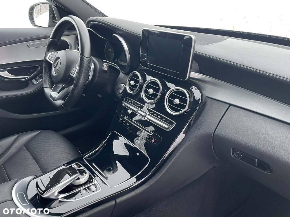Mercedes-Benz Klasa C 200 4-Matic 7G-TRONIC - 31