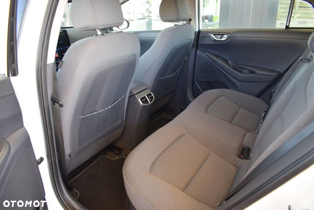 Hyundai IONIQ Hybrid Premium - 29