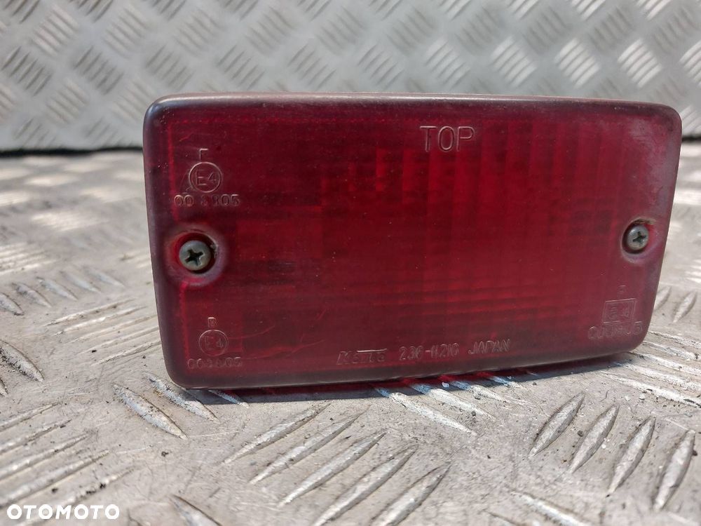 LAMPA PRZECIWMGIELNA TYŁ SUBARU FORESTER I LIFT - 1