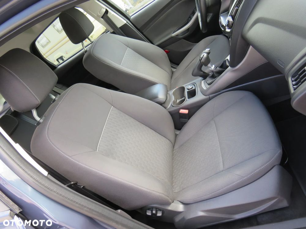 Ford Focus - 36