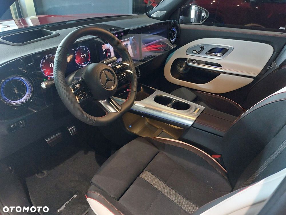Mercedes-Benz GLB - 9
