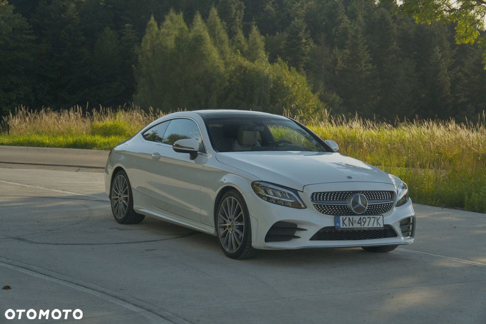 Mercedes-Benz Klasa C 300 9G-TRONIC AMG Line - 2