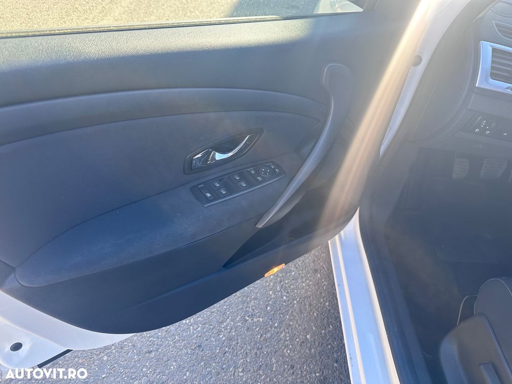 Renault Megane Energy dCi Intens - 11