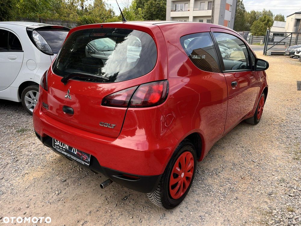 Mitsubishi Colt - 8