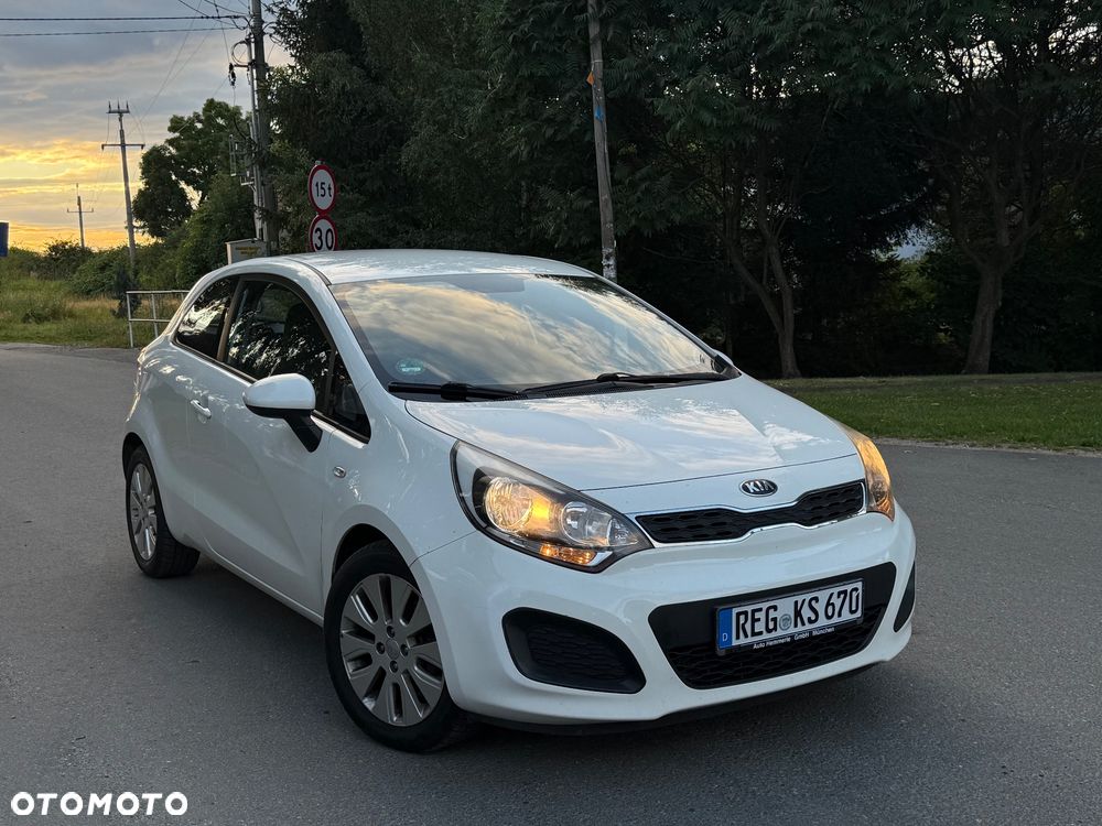 Kia Rio 1.2 Attract - 1