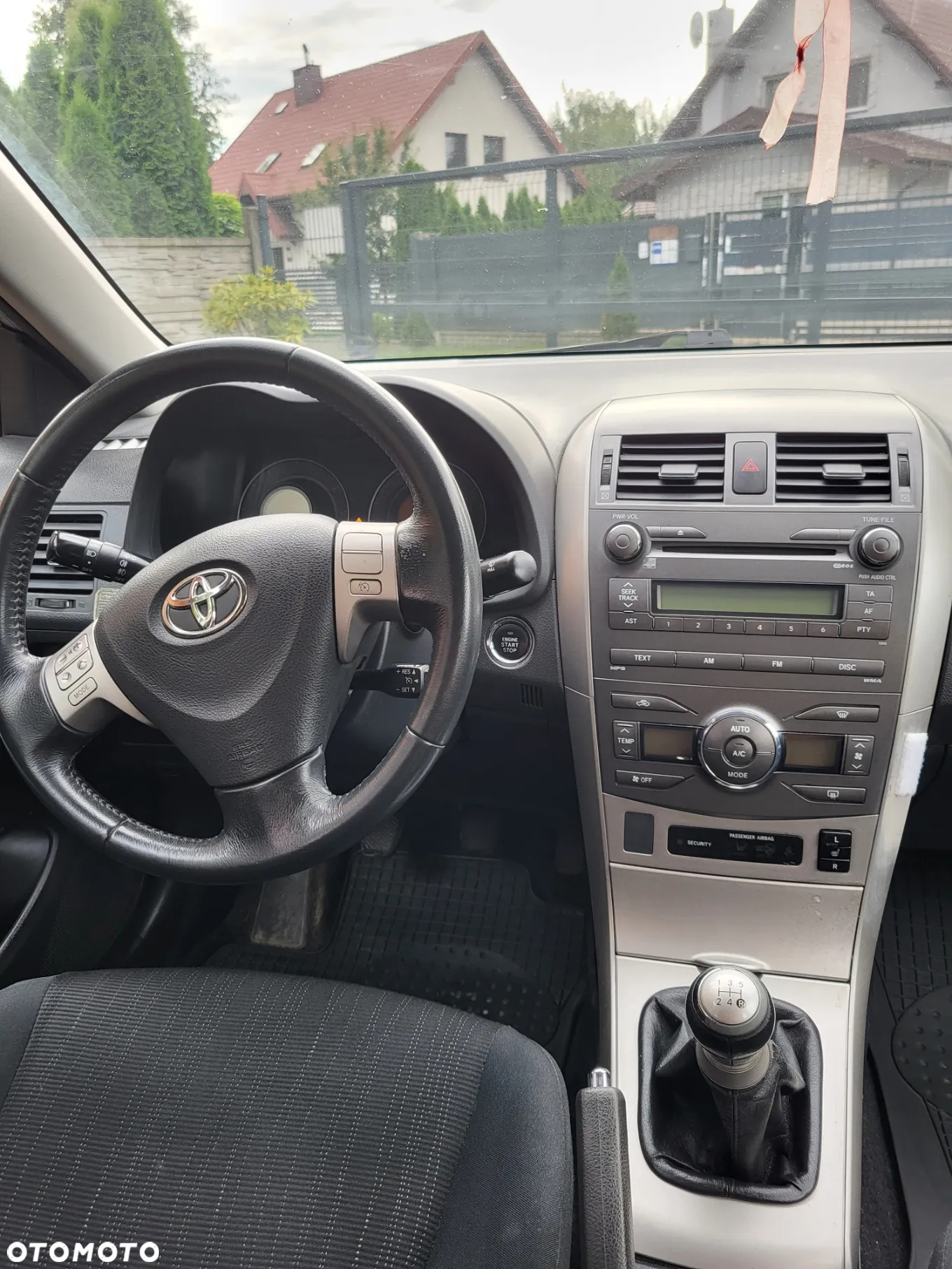 Toyota Corolla 1.6 VVT-i Sol Start - 3