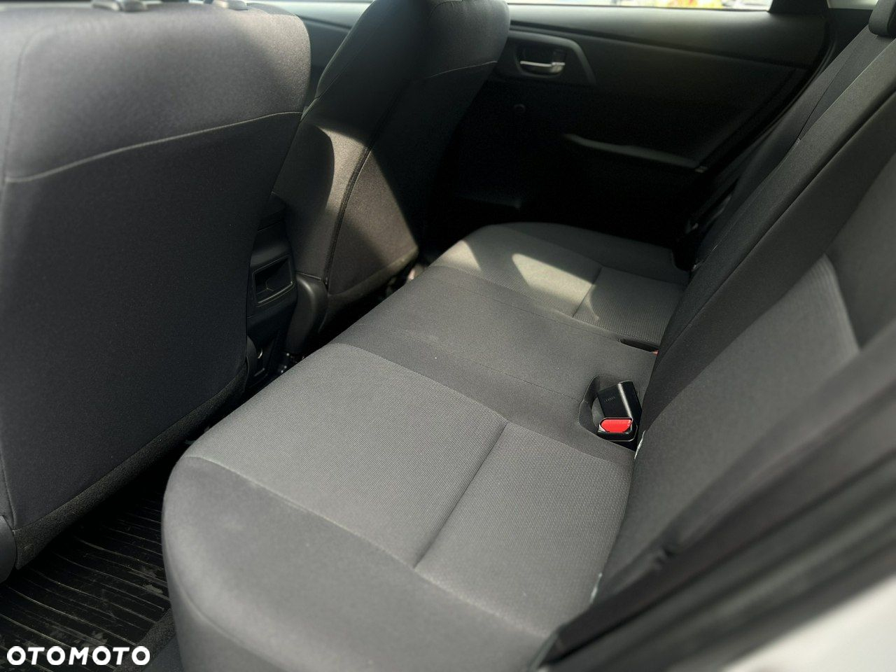 Toyota Auris 1.33 VVT-i Comfort - 33