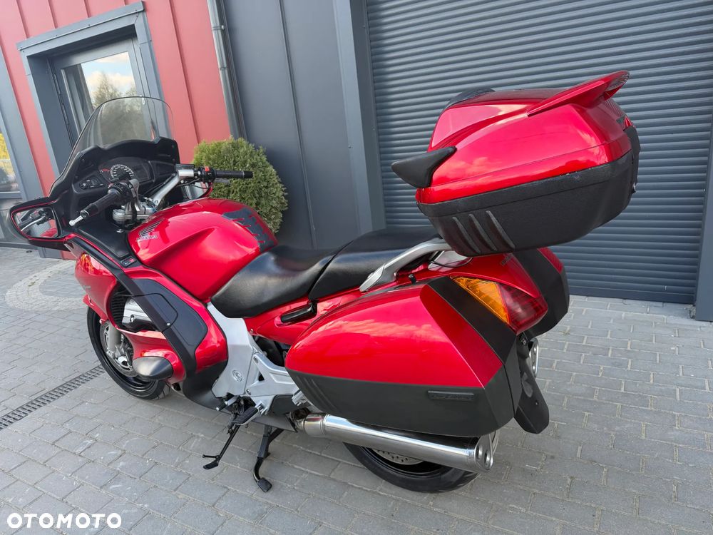 Honda ST - 8