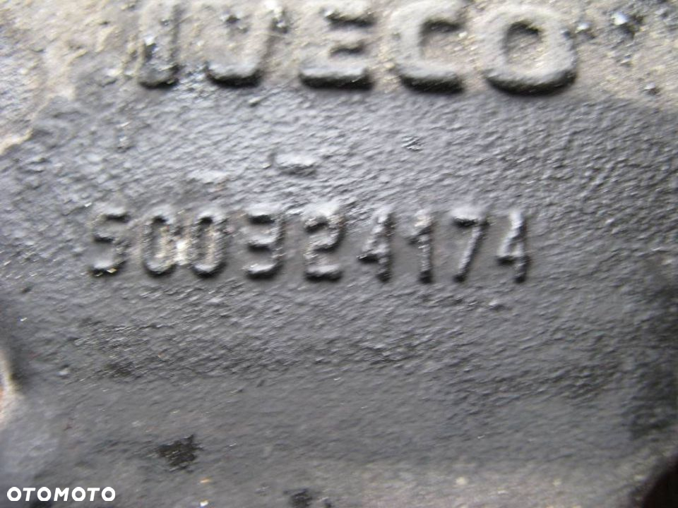 # IVECO STRALIS CURSOR 10 OBUDOWA TERMOSTATU TERMOSTAT 500324174 - 2