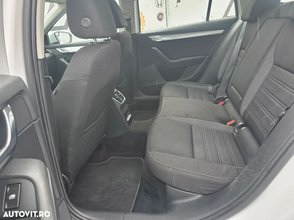 Skoda Octavia 1.6 TDI Style - 10