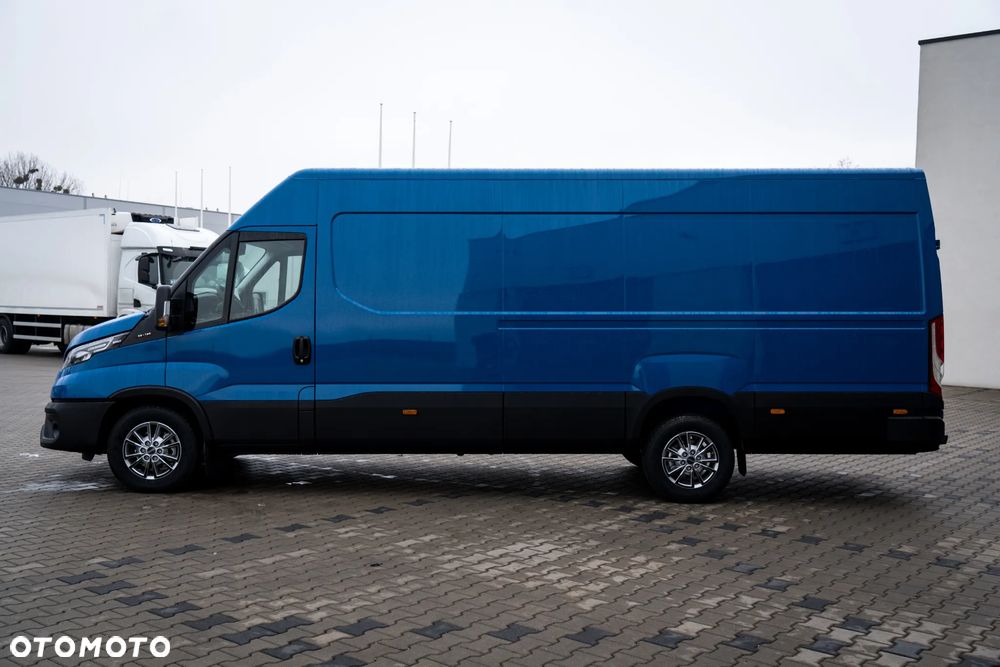 Iveco 35S18H V 3.0 Diesel 180 KM MT6 Furgon L4H2 - 12