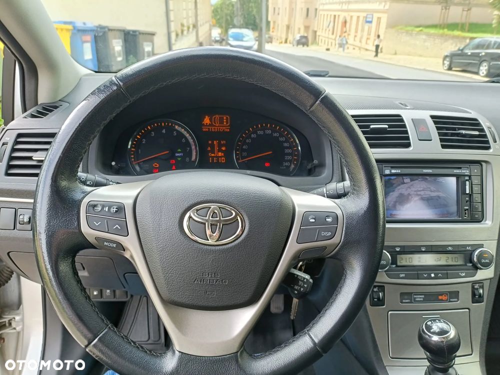 Toyota Avensis - 6