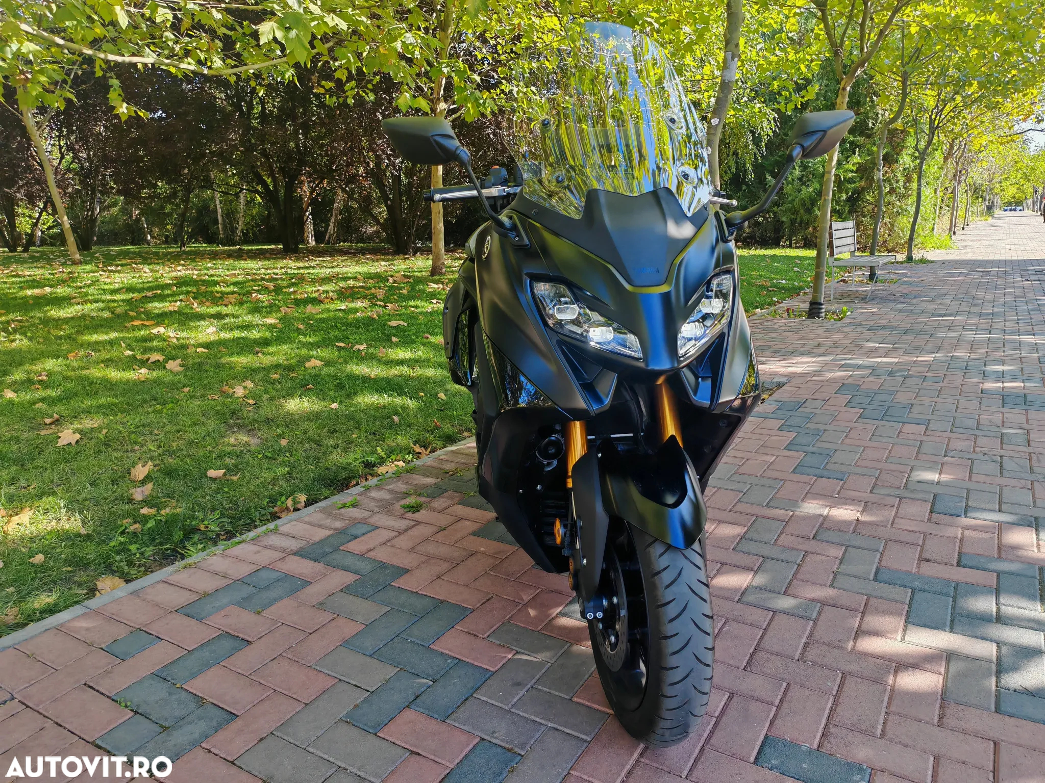 Yamaha TMAX 560 - 13