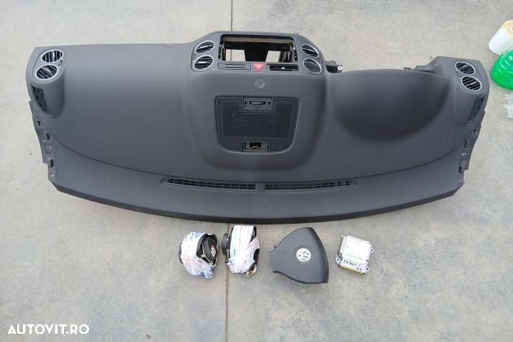 Kit airbag cu plansa de bord 1K0909605T 1K3857706D 5M1857705B 1K09096 - 1