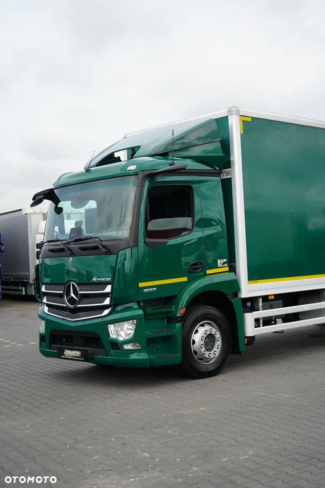 Mercedes-Benz ACTROS / 1833 / E 6 / MP 5 / KONTENER + WINDA / 21 PALET / DŁ. 8,6 M / ŁAD. 7 816 KG - 21
