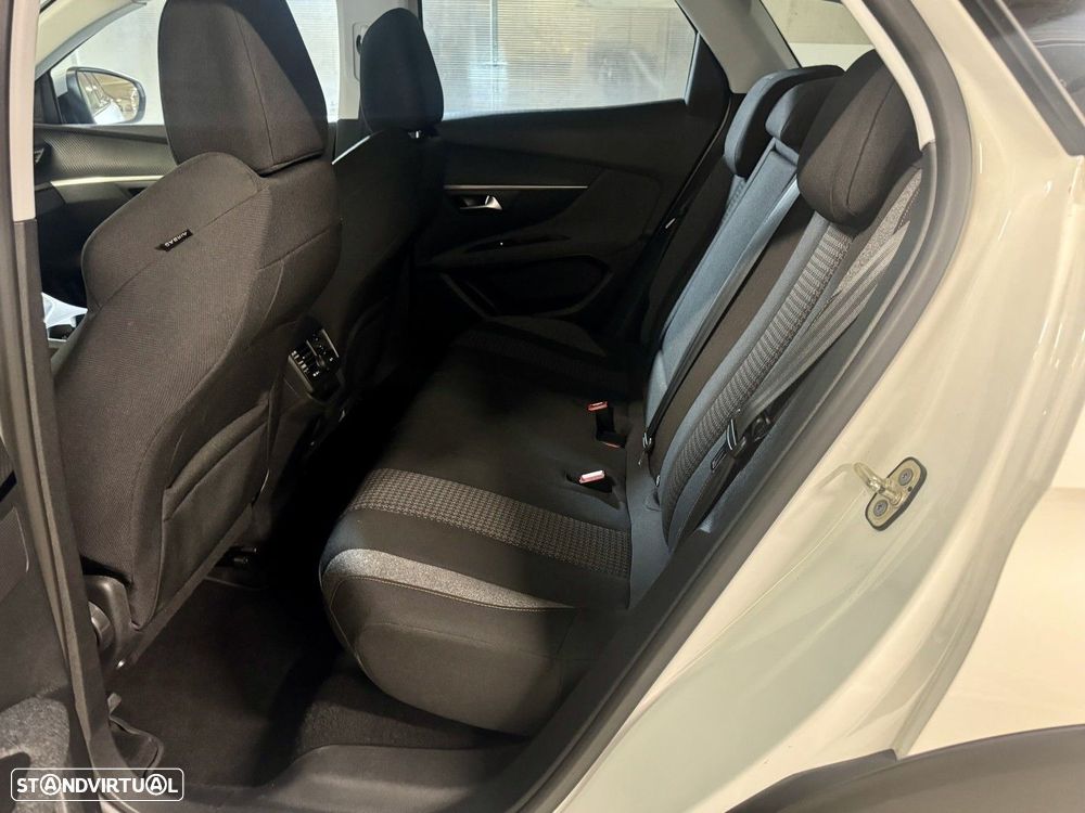 Peugeot 3008 1.2 PureTech Active Pack - 26