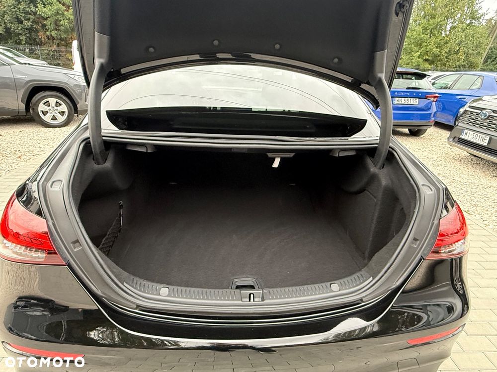 Mercedes-Benz Klasa E 220 d 4-Matic Avantgarde - 26
