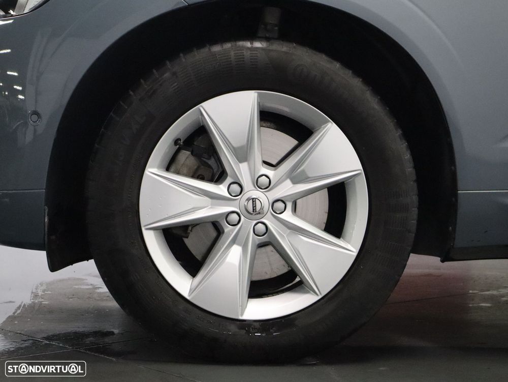 Volvo XC 60 2.0 B4 Momentum Plus - 20