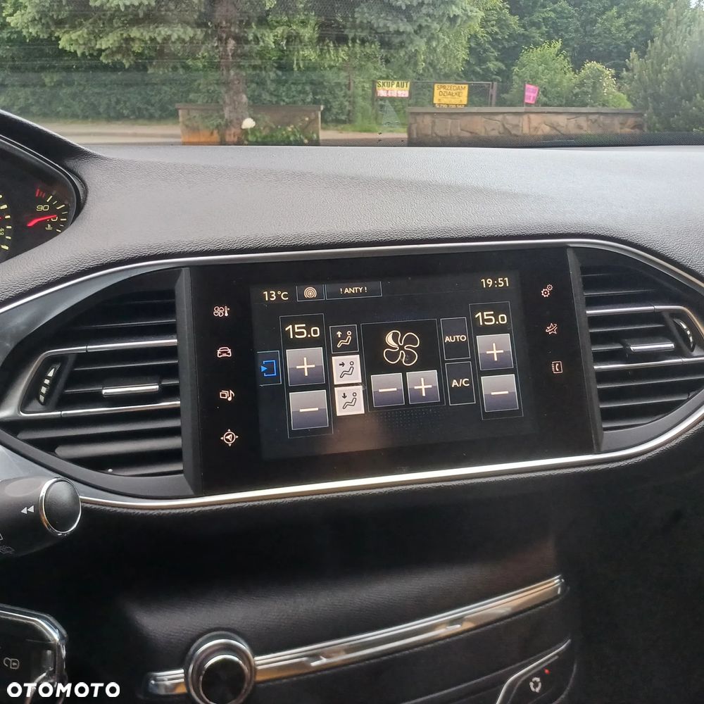 Peugeot 308 1.6 HDi Premium - 15