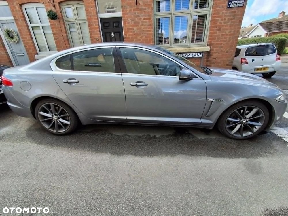 Jaguar XF 3.0 V6 D Premium Luxury - 3
