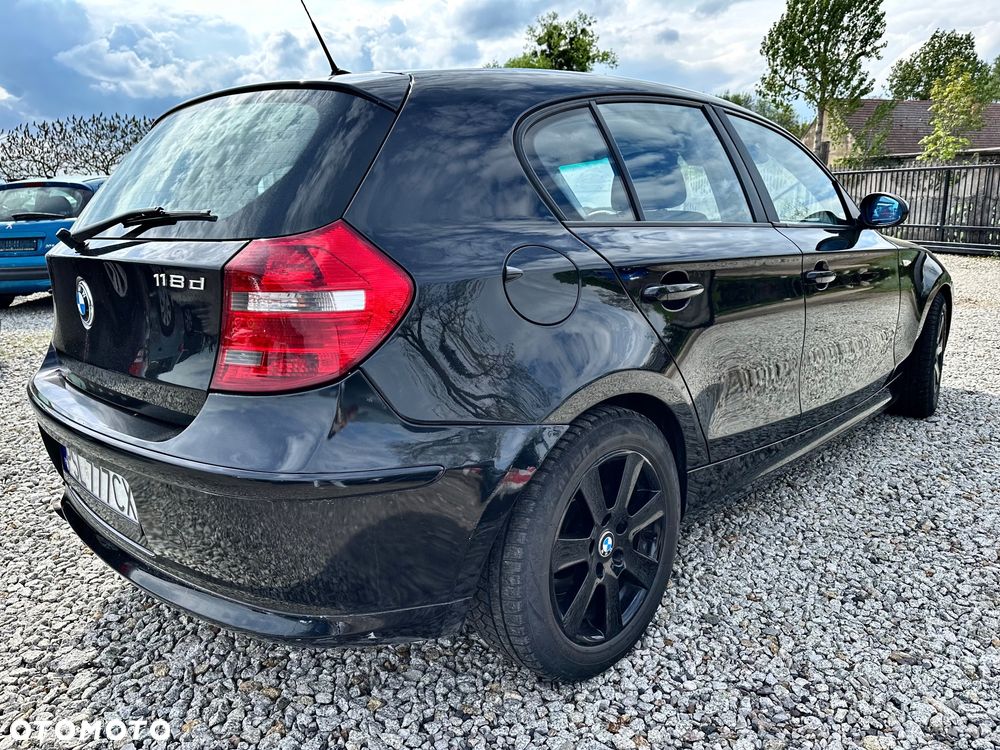 BMW Seria 1 118d DPF - 17