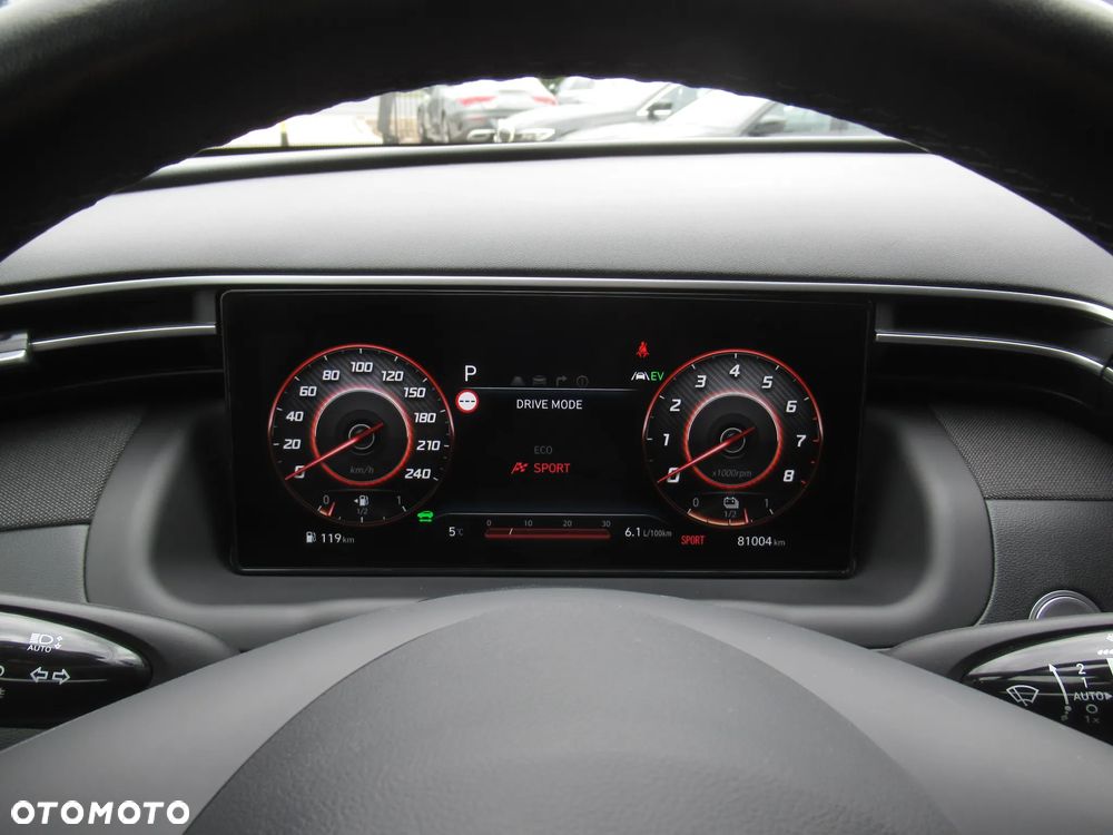 Hyundai Tucson 1.6 T-GDi HEV Executive 2WD - 37