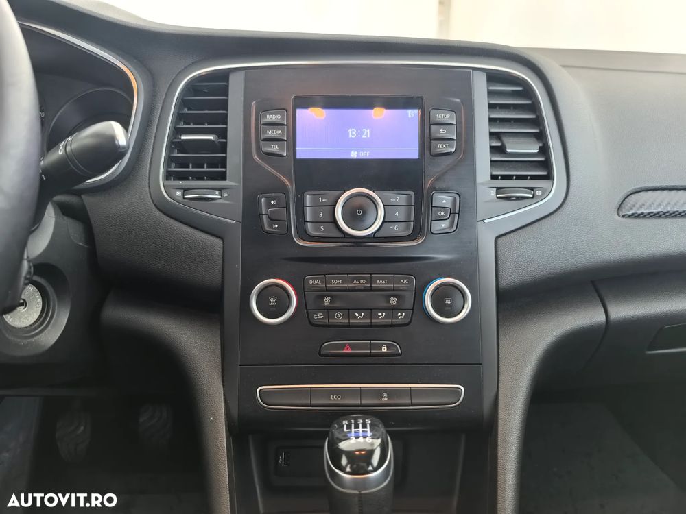 Renault Megane TCe 140 GPF Life - 12