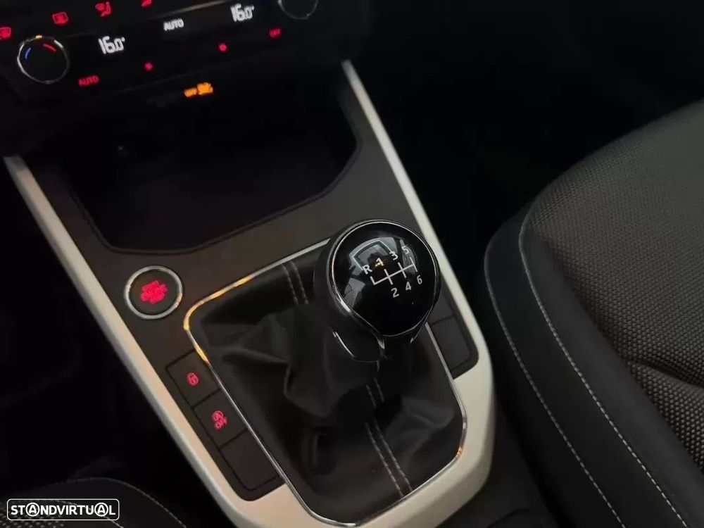 SEAT Arona 1.0 TGI Xcellence - 32