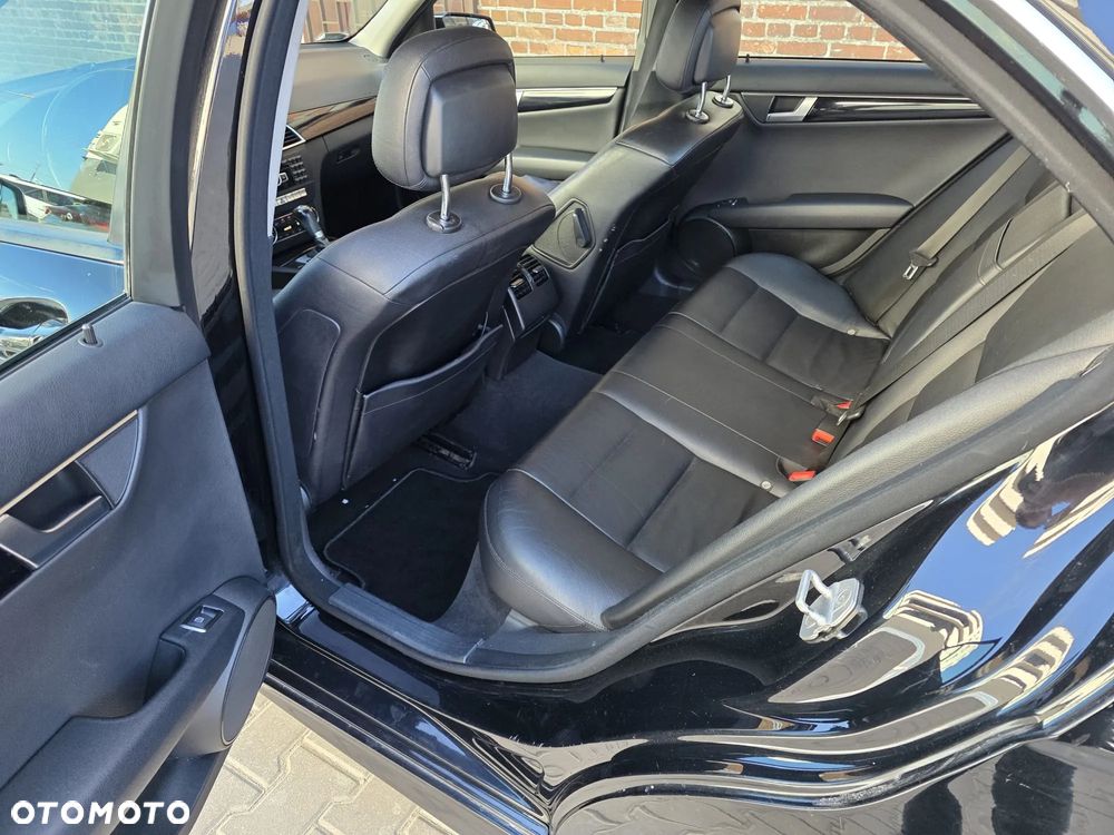 Mercedes-Benz Klasa C 220 (BlueTEC) d 7G-TRONIC - 14
