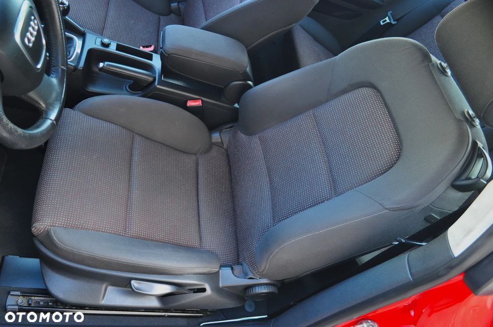 Audi A3 3-drzwiowe 2.0 FSI Attraction - 21