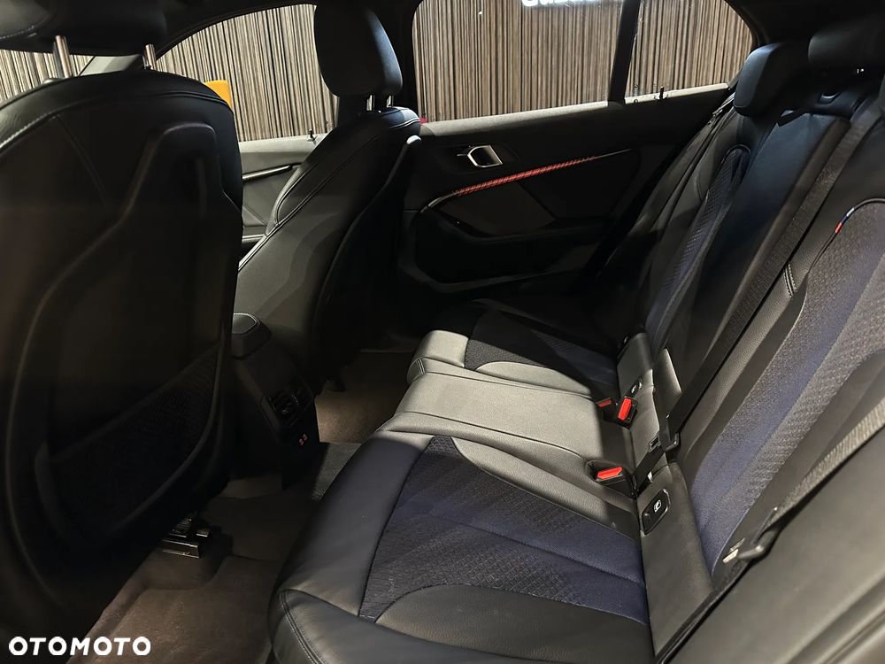 BMW Seria 1 118i M Sport - 19