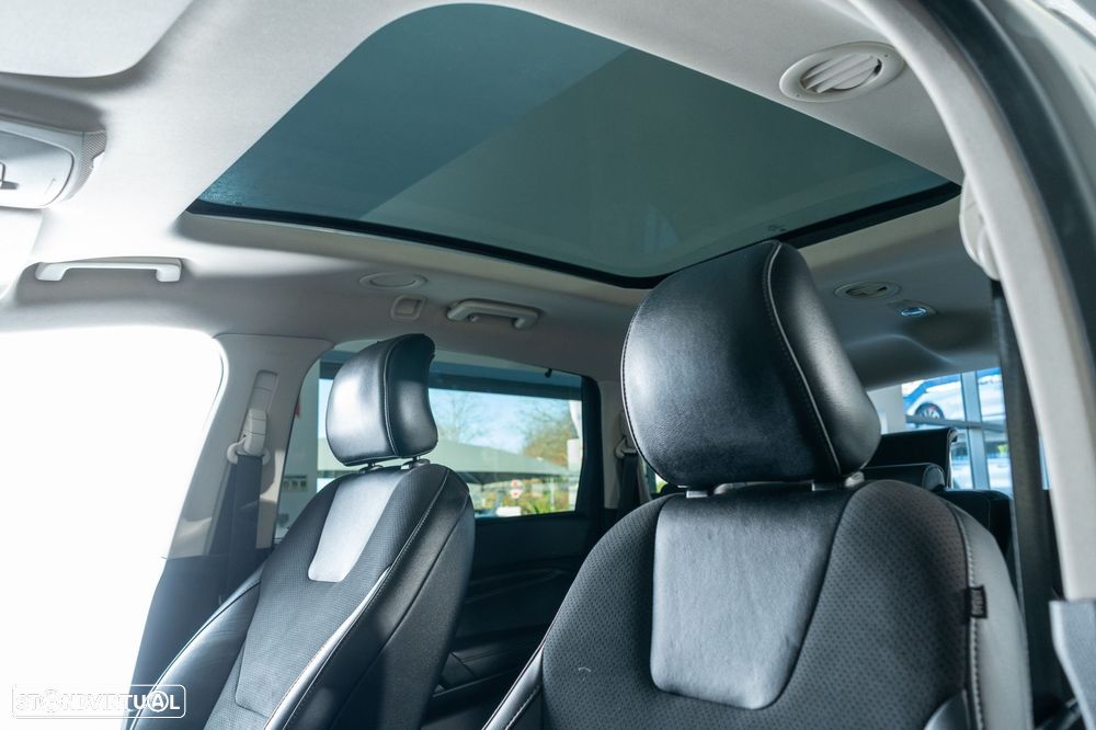 Ford S-Max 2.0 TDCi Titanium - 36