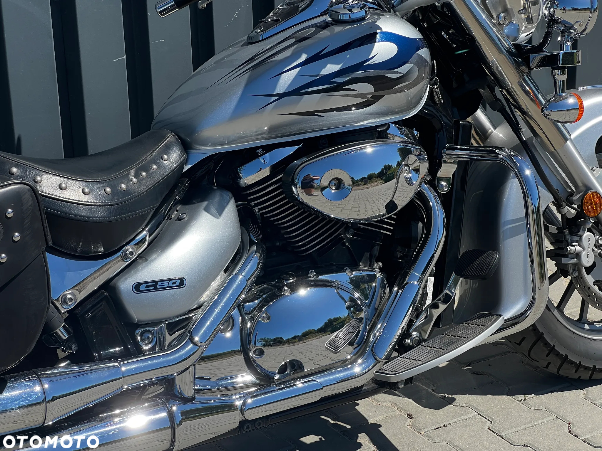 Suzuki VL 800 Volusia - Boulevard C50 - 24