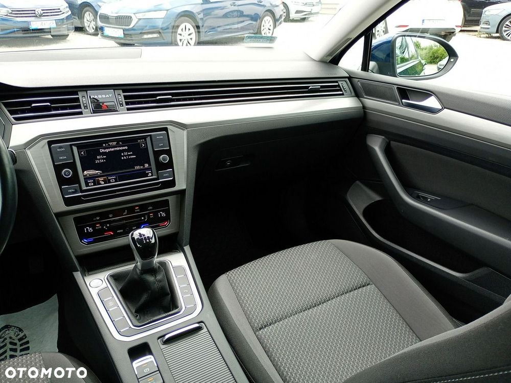 Volkswagen Passat Variant 2.0 TDI EVO Essence - 15