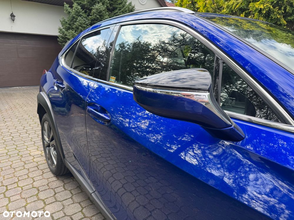 Lexus UX - 11