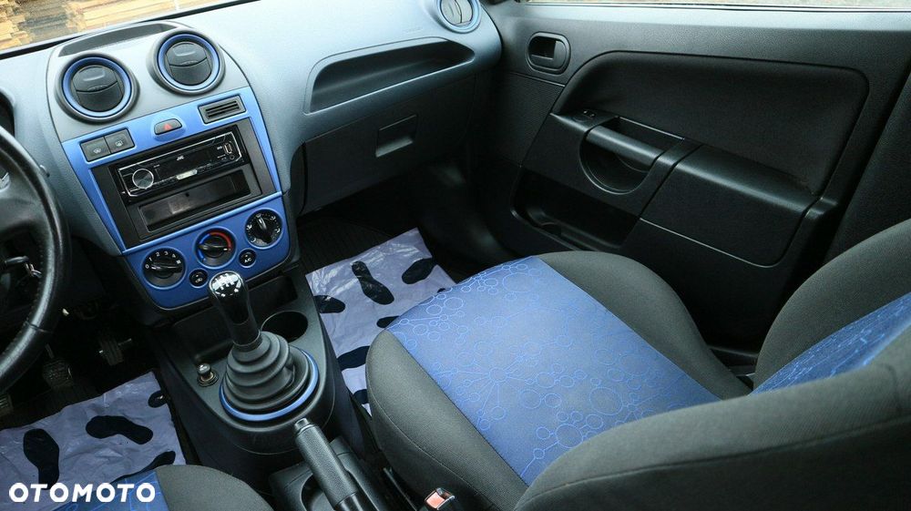 Ford Fiesta 1.25 Ambiente - 31