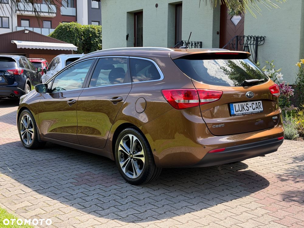 Kia Ceed 1.6 CRDi 136 ISG Platinum Edition - 5