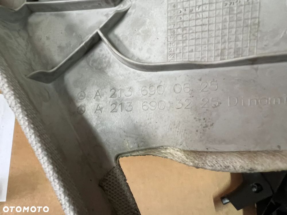 Osłona poszycie słupka prawy przód Mercedes E-Klasa W213 A2136900625 A2136903225 - 7
