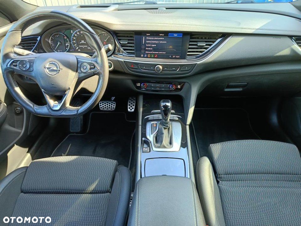 Opel Insignia - 10