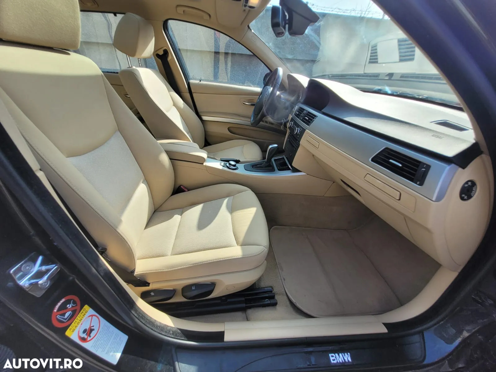 BMW Seria 3 320i Touring Aut. Edition Exclusive - 15